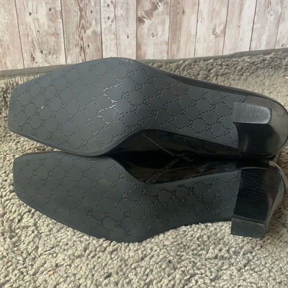 Franco Sarto Cleo Heeled Bootie - Picture 8 of 11